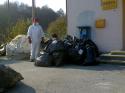 Odstraňovanie eternitu z KD Trnavá Hora, časť Jalná 11/2011 Odstraňovanie eternitu z KD Trnavá Hora, časť Jalná 11/2011